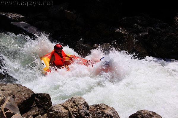 南川神龙峡漂流9.jpg